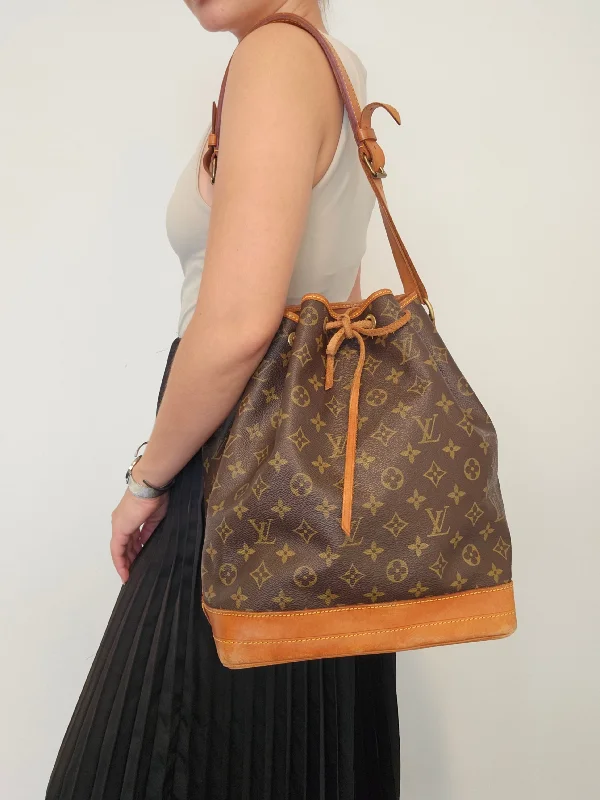 Louis Vuitton bags with a magnetic snap closure for easy accessLouis Vuitton Noe