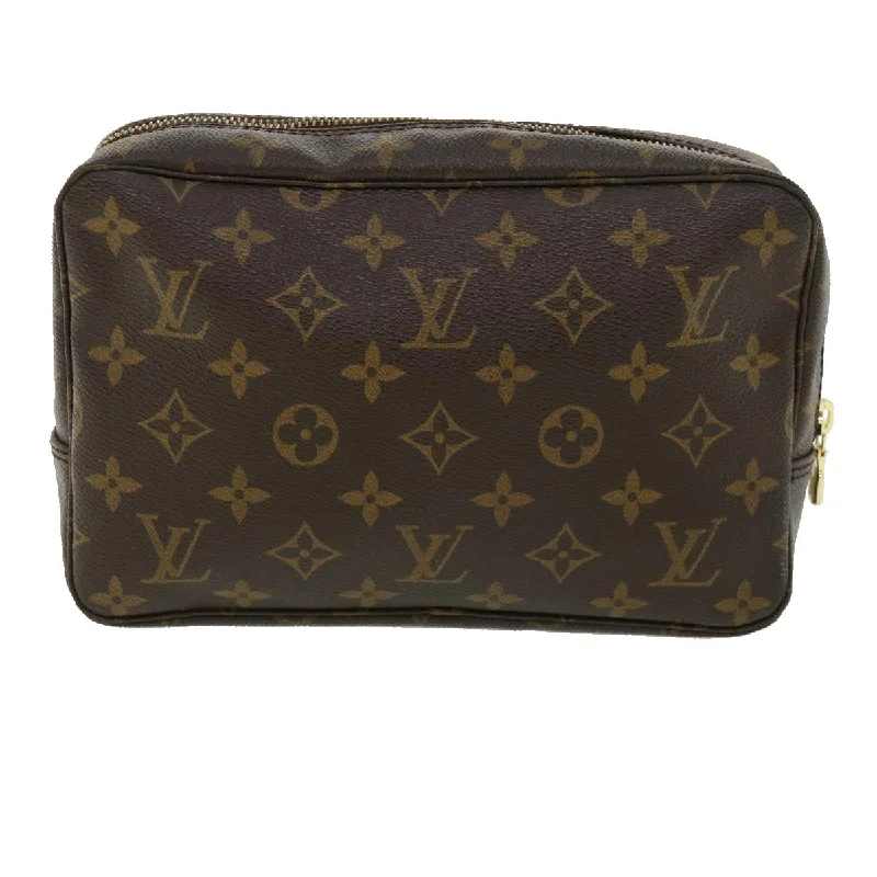 Louis Vuitton Speedy bags in monogram canvas for a classic lookLouis Vuitton Brown Canvas Truth Toilette 23 clutch bag