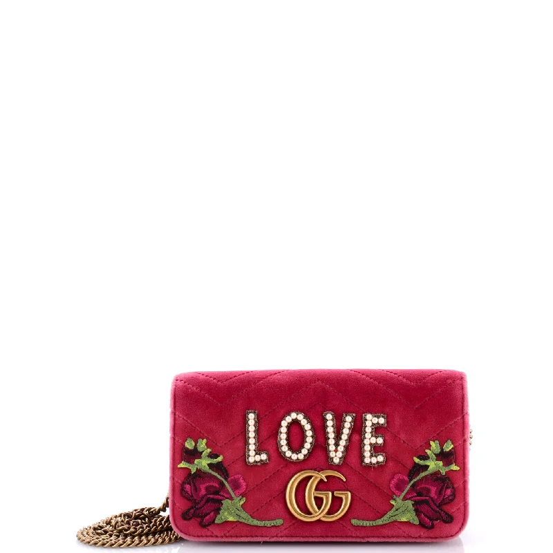 Women Gucci tote bags in GG Supreme canvas for a branded feelGG Marmont Chain Flap Bag Embroidered Matelasse Velvet Mini