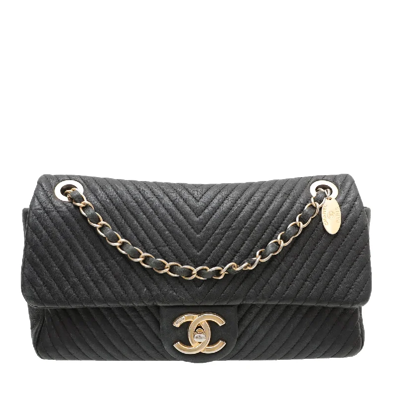 Chanel Medium Tote Bag for Office LadiesChanel Black Surpique Chevron Flap Bag