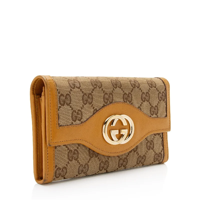 Women Gucci bags with interlocking G hardware for a classic lookGucci GG Canvas Leather Sukey Wallet (kBNDIb)