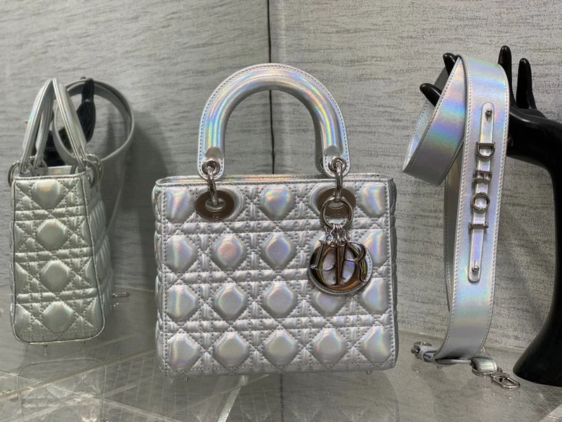 Luxury Christian Dior crossbody bags with a chain - link strapChristian Dior Bags - 197