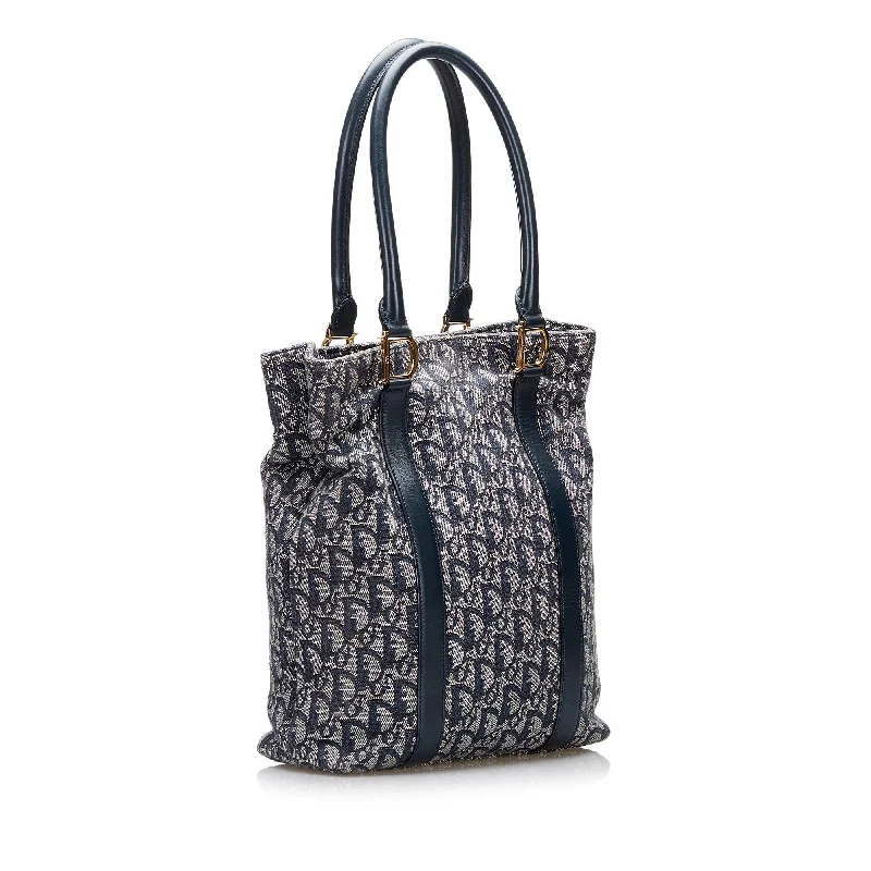 High - fashion Christian Dior bags with a geometric patternDior Oblique D-Ring Tote (genu2x)