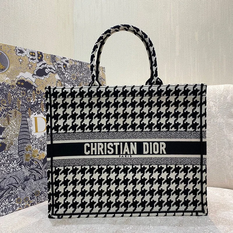 Fashion - forward Christian Dior tote bags for the modern womanmakbags - Dior Bags - 4538