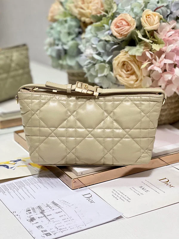 Christian Dior handbags with a detachable mirror for on - the - go touch - upsWF - Dior Bags - 462