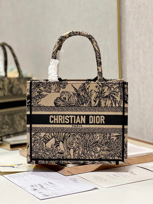 Christian Dior Saddle bags with a distressed leather finishWF - Dior Bags - 468