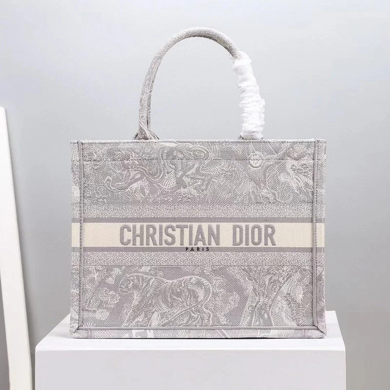 Christian Dior Saddle bags with a studded trim for a bold lookWF - Dior Bags - 472